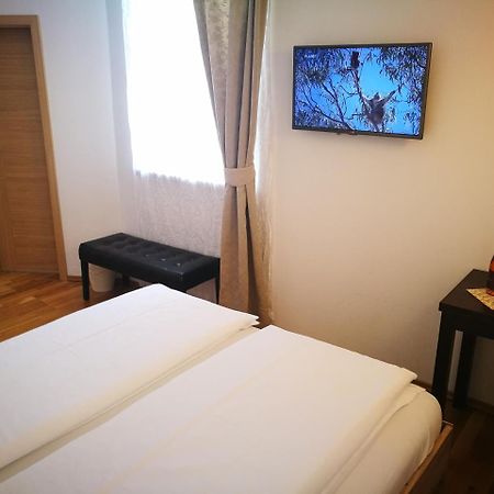 Mondina Guest House Постойна Экстерьер фото