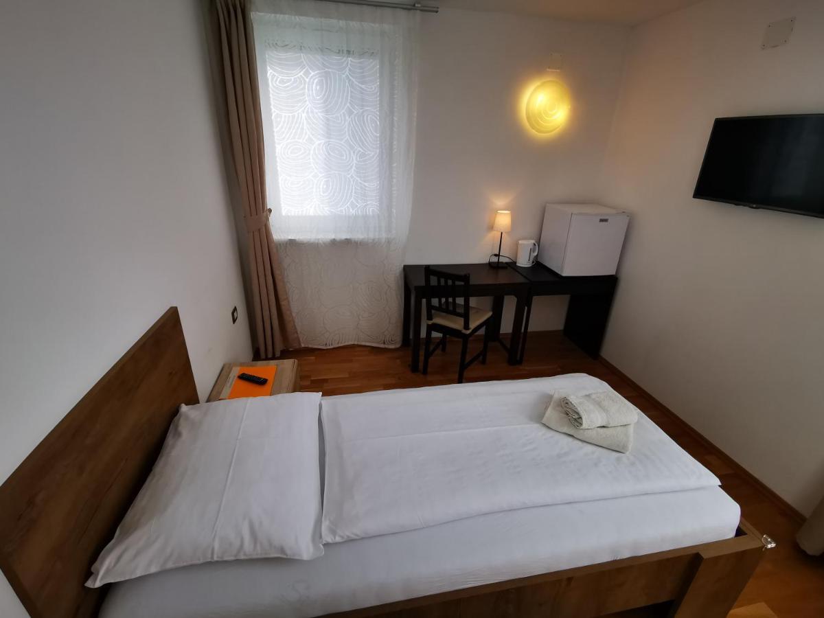 Mondina Guest House Постойна Экстерьер фото